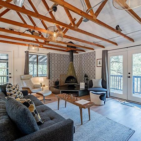 The Pine House - Cozy Mid-Century Modern, Pet-Friendly Villa Екстериор снимка