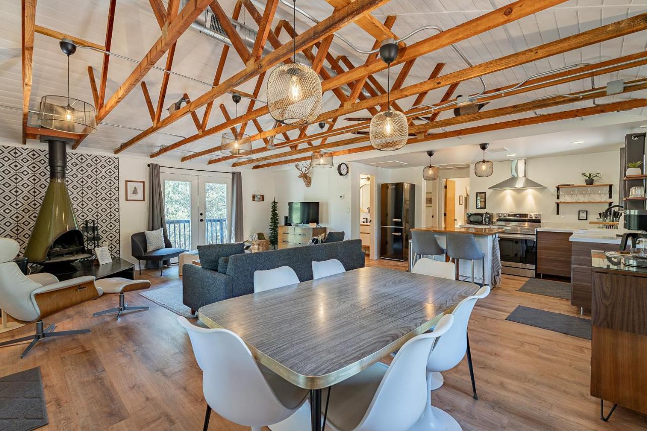 The Pine House - Cozy Mid-Century Modern, Pet-Friendly Villa Екстериор снимка