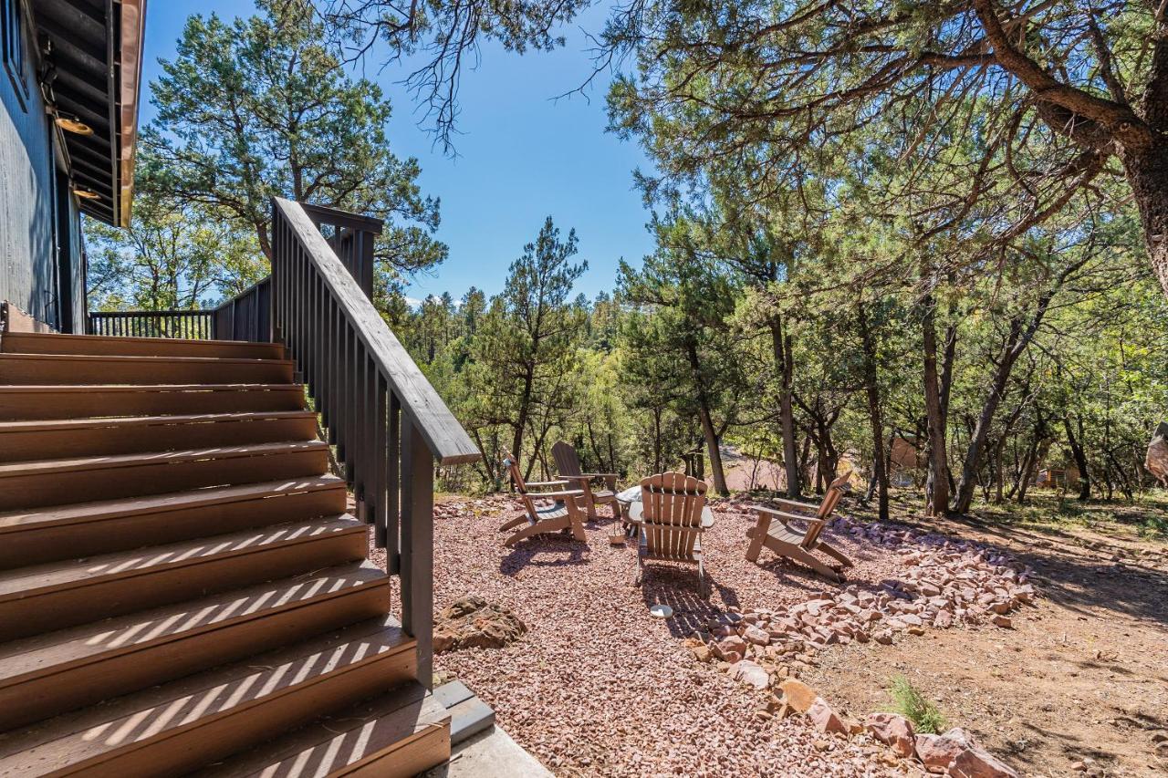 The Pine House - Cozy Mid-Century Modern, Pet-Friendly Villa Екстериор снимка