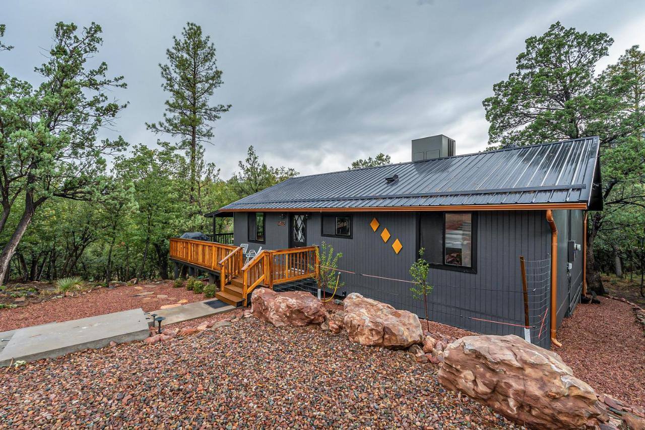 The Pine House - Cozy Mid-Century Modern, Pet-Friendly Villa Екстериор снимка